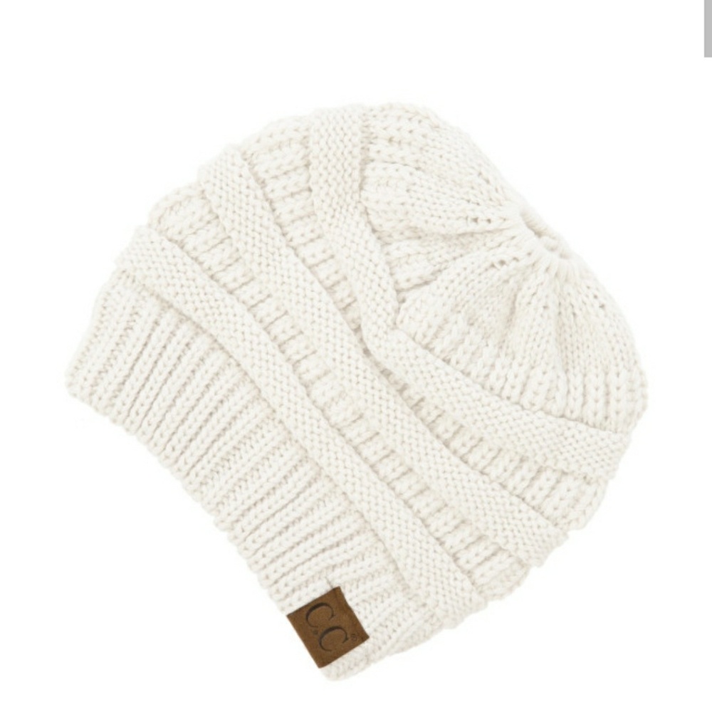 CC Messy Bun/Ponytail Ivory Beanie - Picture 1 of 2